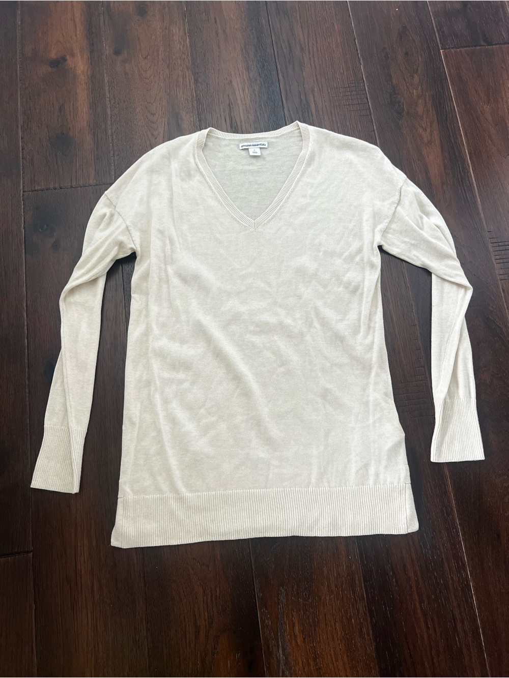 Lightweight vneck sweater in oatmeal Heather